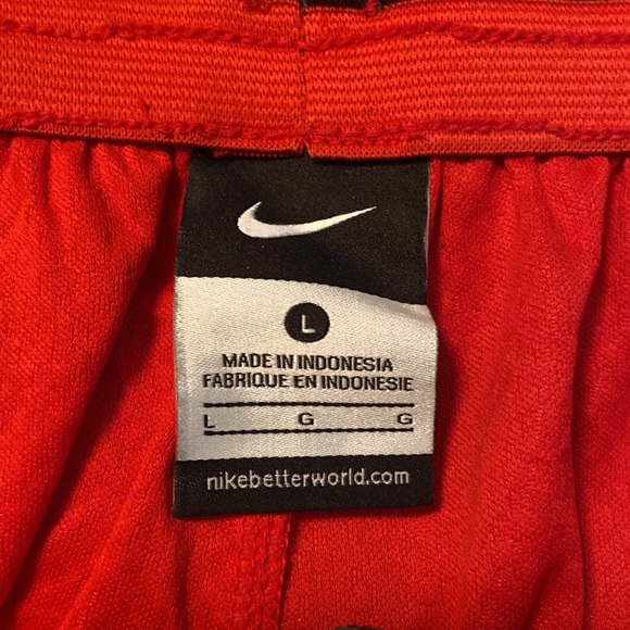 Nike Red Athletic Shorts Lightweight and Comfortable - Picture 3 of 4